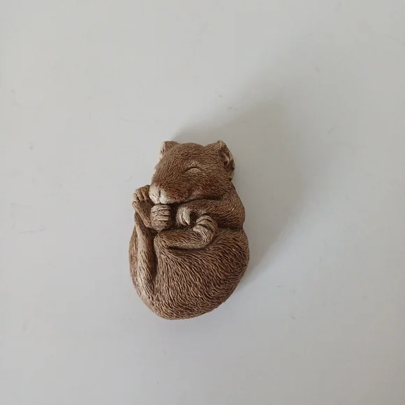 Sandicast Sleeping Mouse Figurine Signed Made in San Diego 1981 Vintage 3"x2" - Picture 2 of 6
